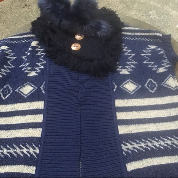 Womens One Sz Only Sweater and Matching Scarf - Picture 2 of 6